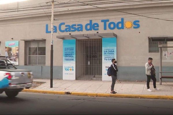 Tres de febrero: cruces entre Diego Valenzuela y Juan Debandi por los trámites realizados en la Casa de Todos