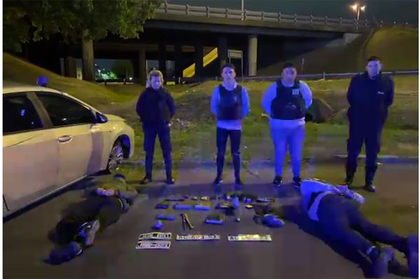 Detienen a dos falsos policías en Castelar Norte