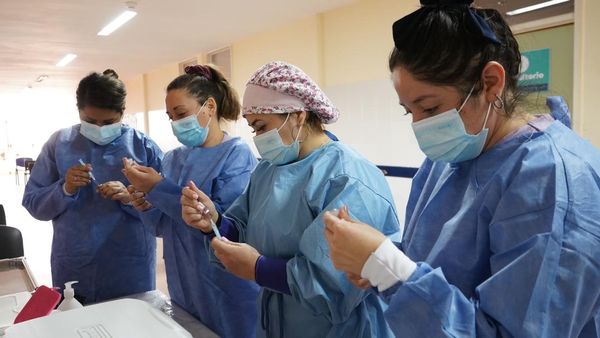 Vacunación Covid-19: Municipios del conurbano amplían postas y horarios hasta fin de año