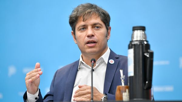 Hoy Kicillof se reúne con empresarios y delegados del transporte para avanzar con la seguridad en los colectivos