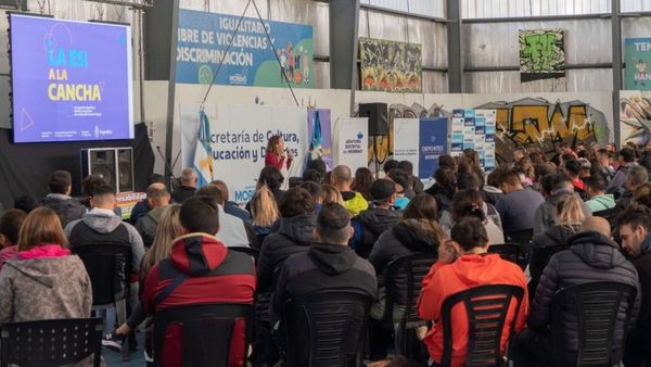 Moreno: se presentó el programa "ESI a la cancha"