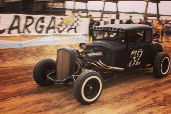 Carreras legendarias: habrá una carrera de autos antiguos en la Base Aérea de Morón