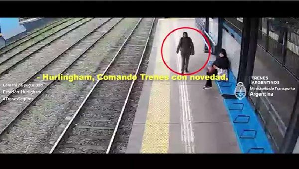 Hurlingham: un delincuente cometió un "arrebato" fuera de la estación, quiso escapar en tren y terminó capturado.