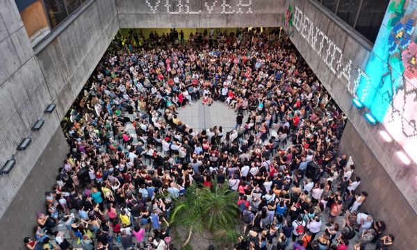 La Cultura Argentina resiste a la Ley Ómnibus: Hoy se realizará una intervención artística en Congreso en contra del proyecto de Milei